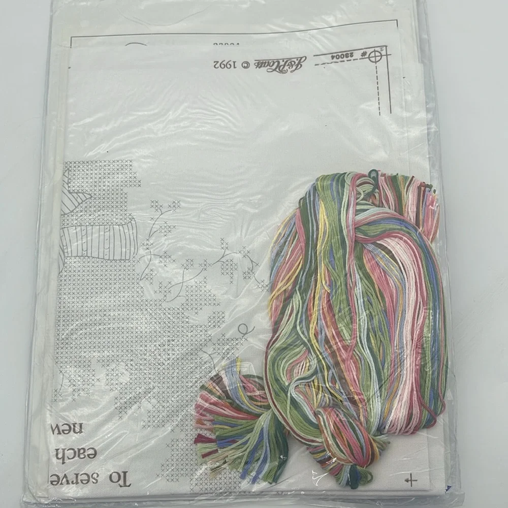J & P Coats Stamped Cross Stitch Kit Give Thanks Religious 12 x 16 NEW
